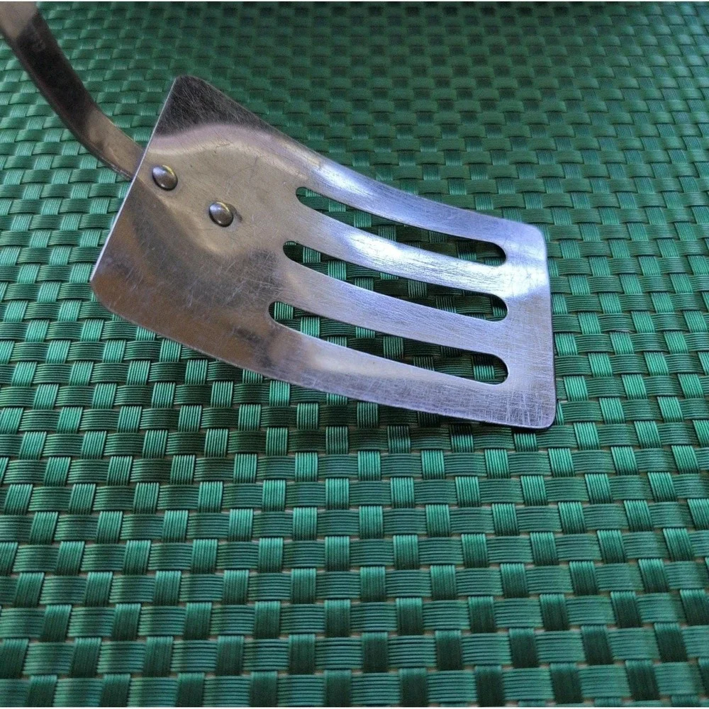 Robinson Knife Co Spatula Short Slotted Stainless Wood Hndl *Slight L/R Wobble*